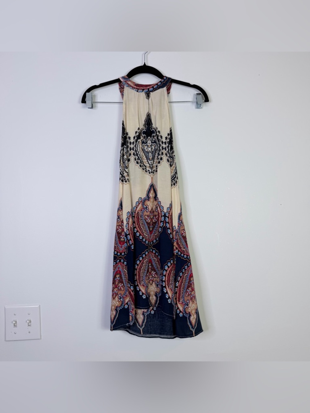 Gamiss | Sleeveless Paisley Print Halter Dress M
